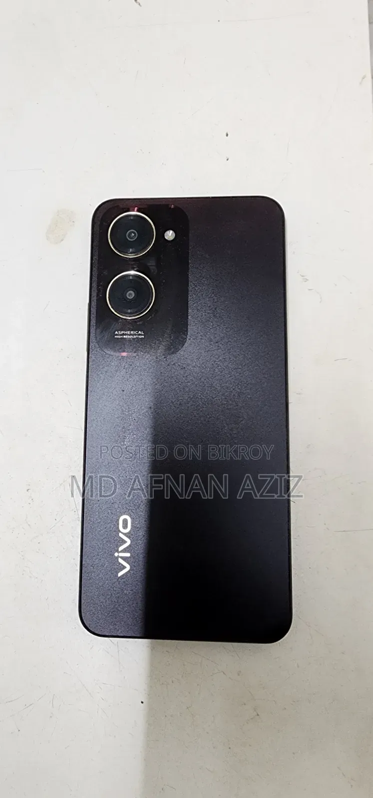 ভিভো ওয়াই১৮ ১২৮ জিবি লাল
