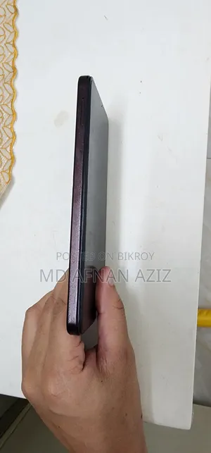 ভিভো ওয়াই১৮ ১২৮ জিবি লাল
