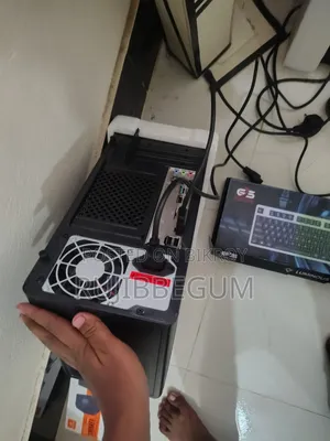 New Desktop Computer Gigabyte GB-BACE-3000 8GB Intel Core i5 SSD 1T