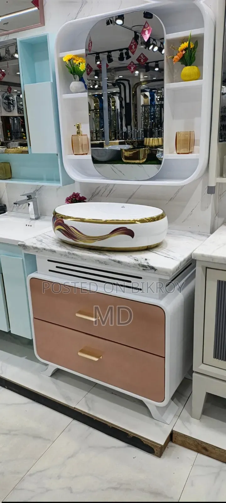 Spray lacquer varnish is done on furniture with machines by visiting homes