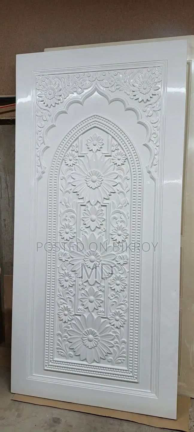 Spray lacquer varnish is done on furniture with machines by visiting homes