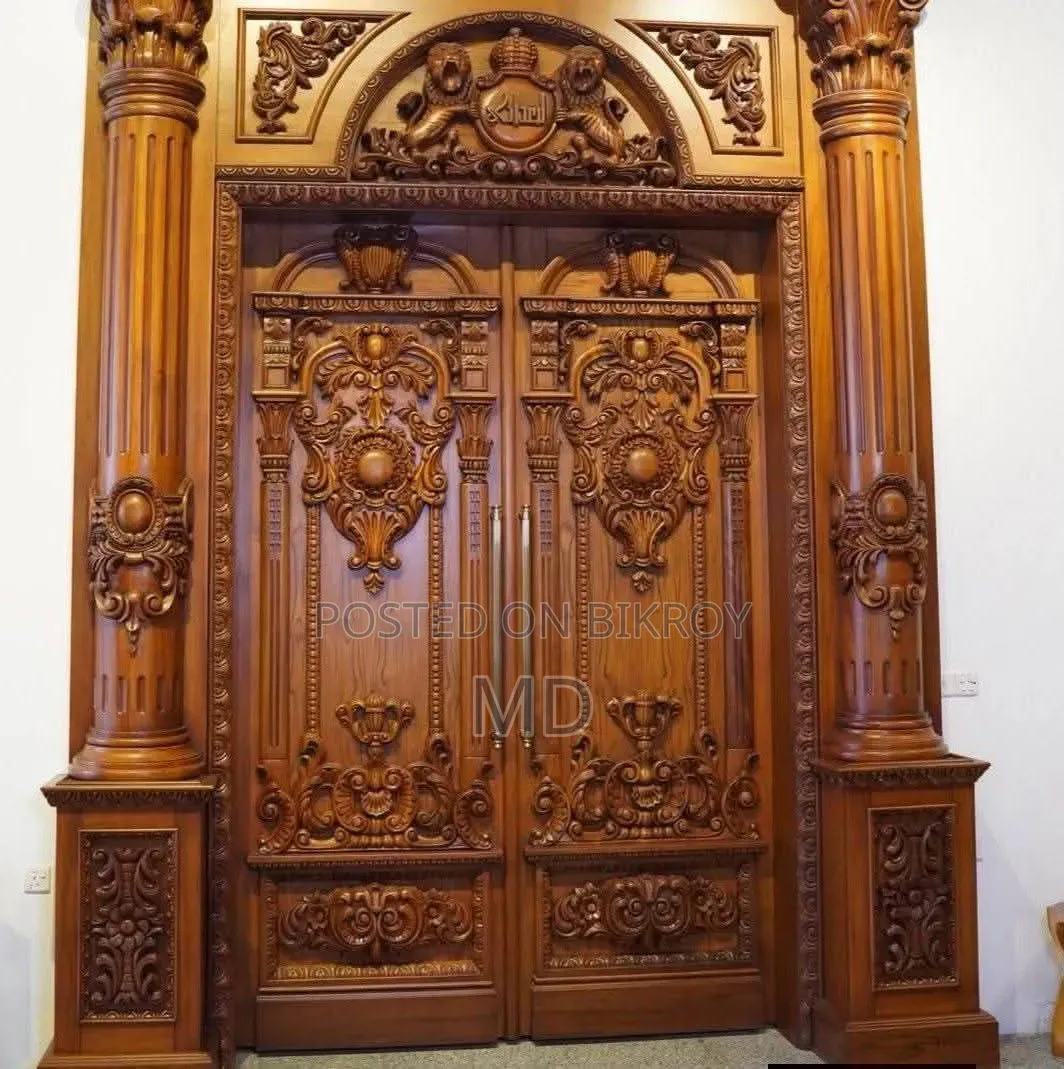 Spray lacquer varnish is done on furniture with machines by visiting homes