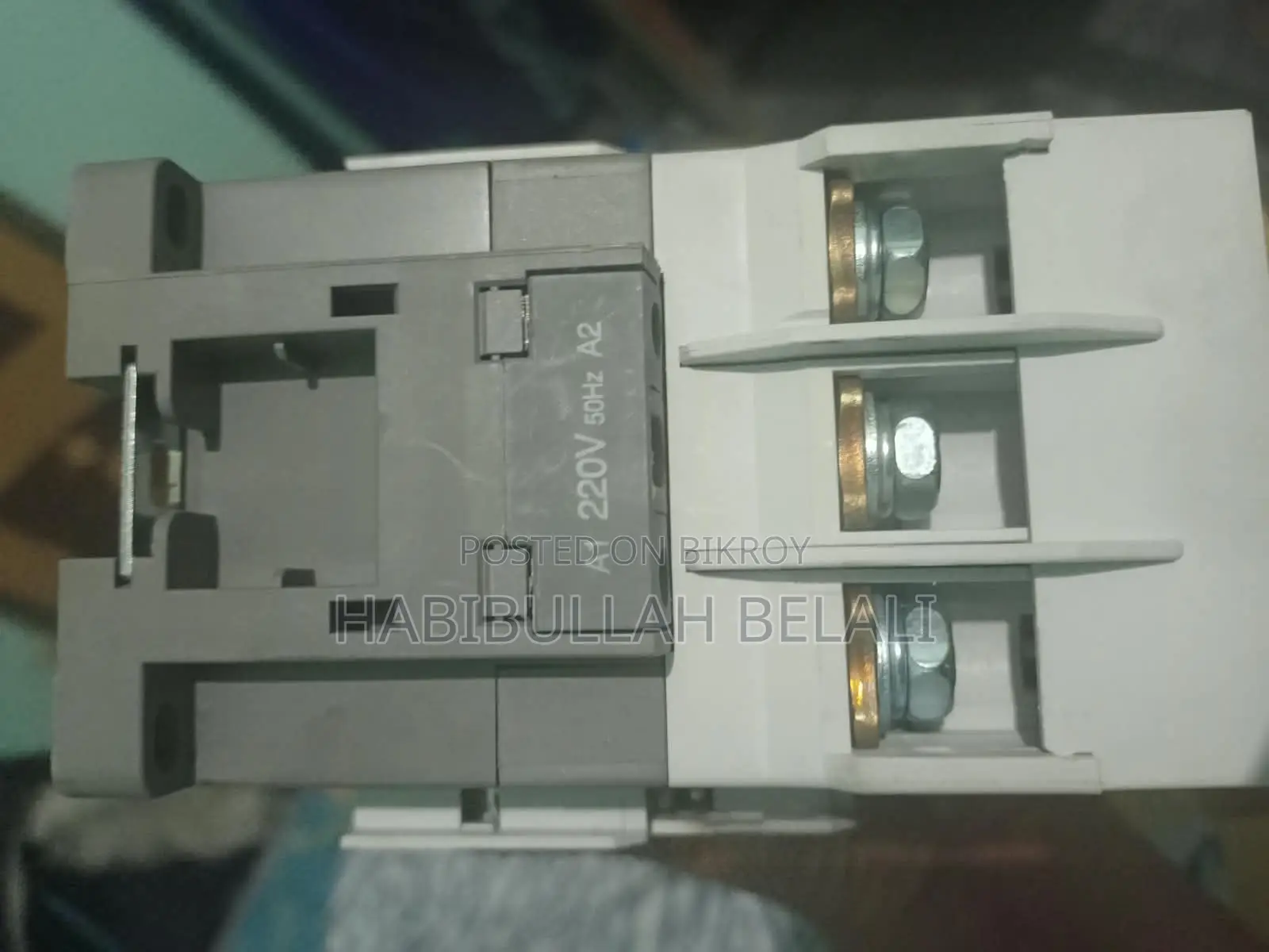 ম্যাগ্নেটিক কন্টাক্ট