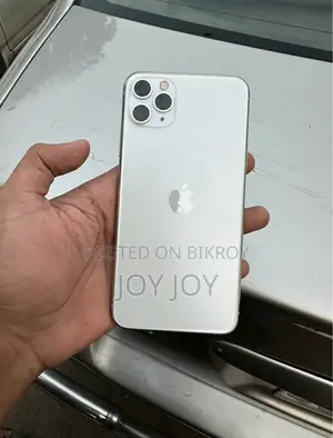 অ্যাপল আইফোন ১১ প্রো ম্যাক্স ২৫৬ জিবি হোয়াইট