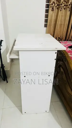 PC Desktop/Computer Table White Color