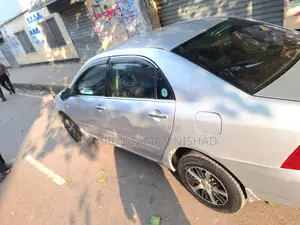 টয়োটা করোল্লা ২০০৬ সিলভার