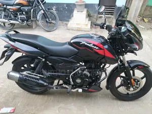 বাজাজ পালসার ১৫০ ২০২৪ ব্ল্যাক