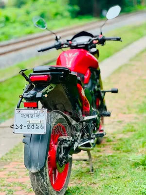 Runner Bolt 165R 2022 Red