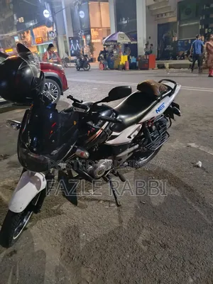 বাজাজ পালসার ১৫০ ২০১৭ ব্ল্যাক