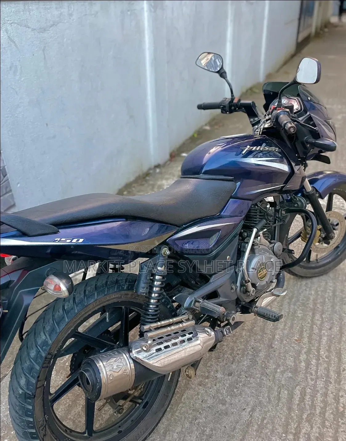 বাজাজ পালসার ১৫০ ২০১৯ নীল