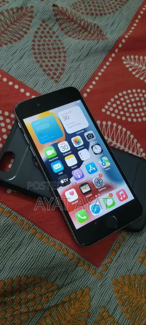 অ্যাপল আইফোন ৬এস ৩২ জিবি সিলভার