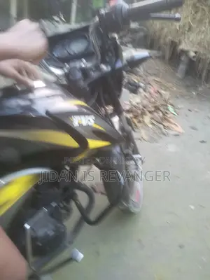 New TVS Stryker 125 2021 Yellow