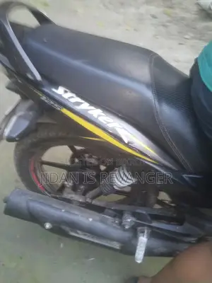 New TVS Stryker 125 2021 Yellow