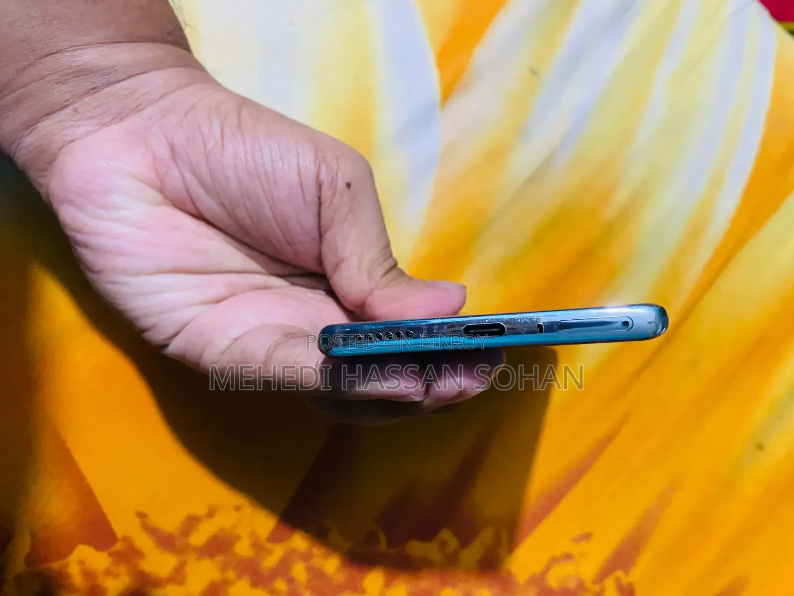 টেকনো ক্যামন ৪০ প্রো ৪জি ২৫৬ জিবি সিলভার