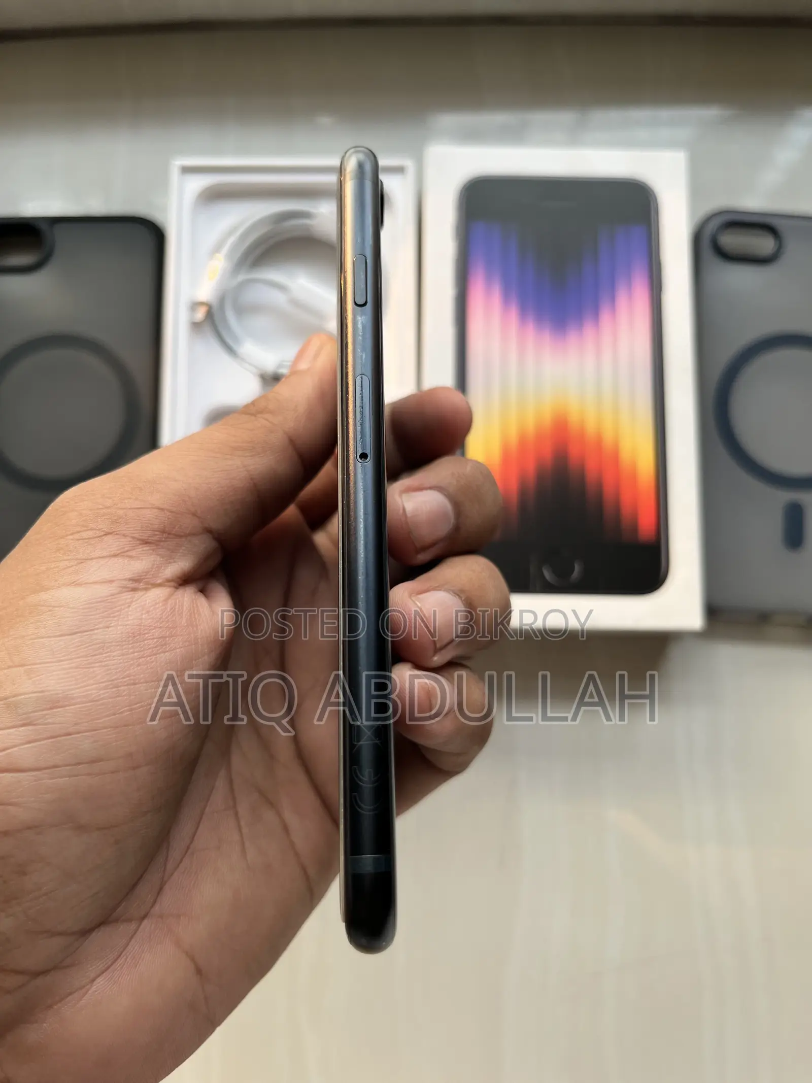 Apple iPhone SE (2022) 64 GB Black