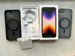 Apple iPhone SE (2022) 64 GB Black