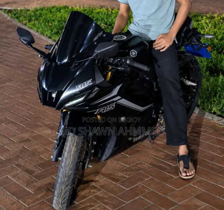 Yamaha R15M 2022 Black