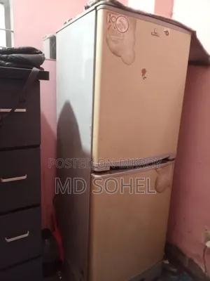 একটা ফ্রিজ সেল করা হবে