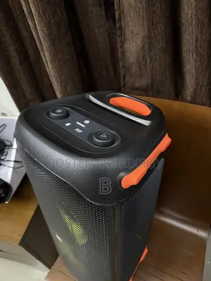 জেবিএল পার্টি বক্স ১১০