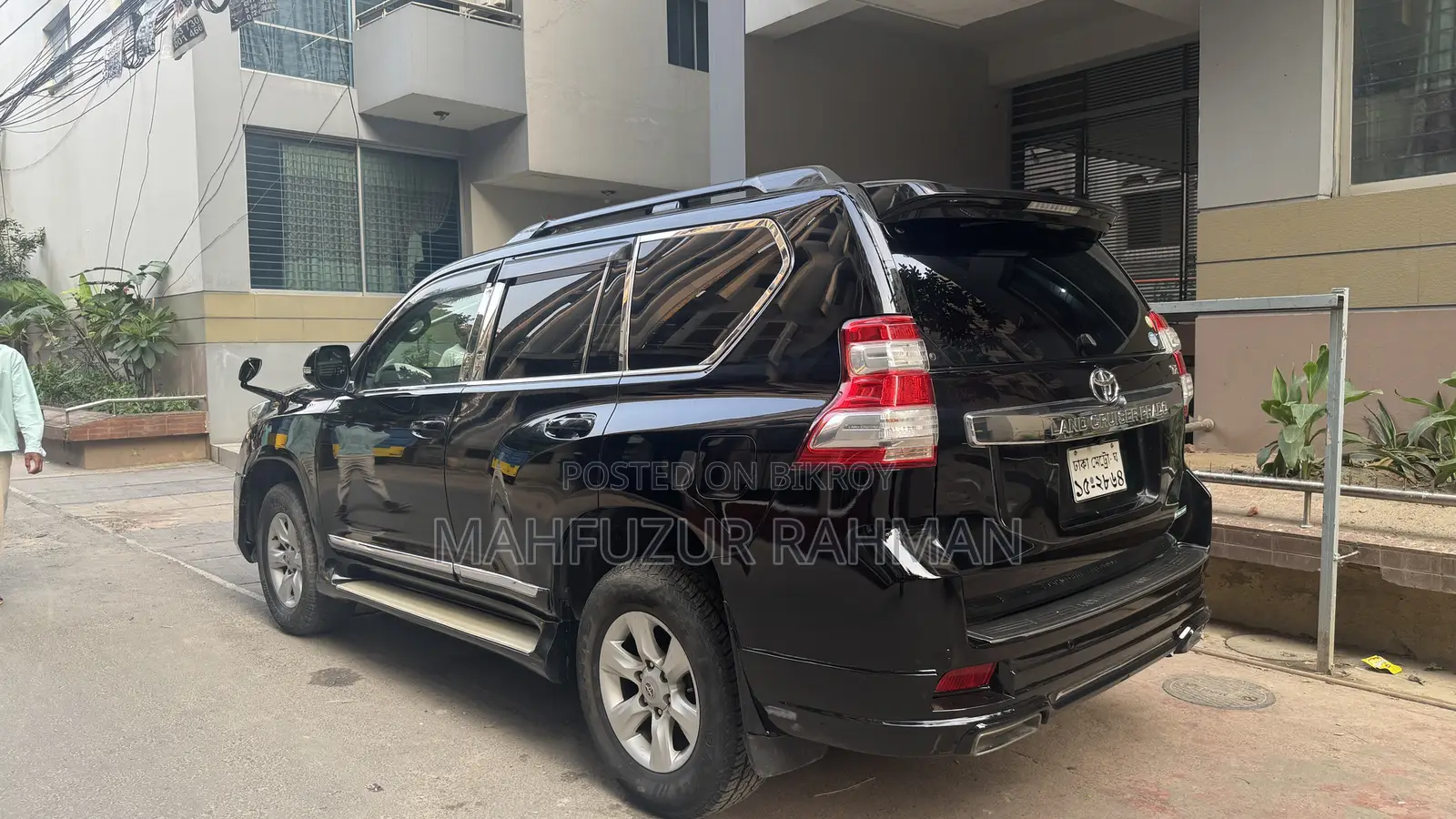 Toyota Land Cruiser Prado 2011 Black