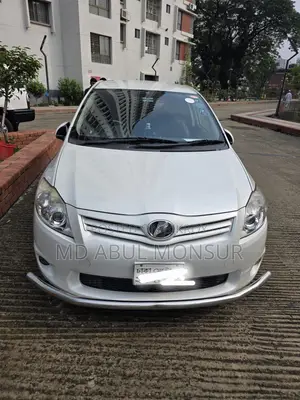 টয়োটা অ্যারিস ২০১০ পার্ল