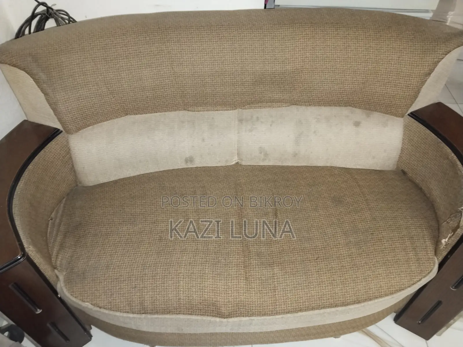 Good Quality 5-Seater (2+2+1) Brown Color Sofa Set for Sale