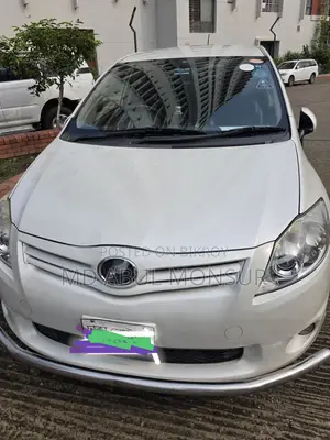 Toyota Auris 2010 Pearl