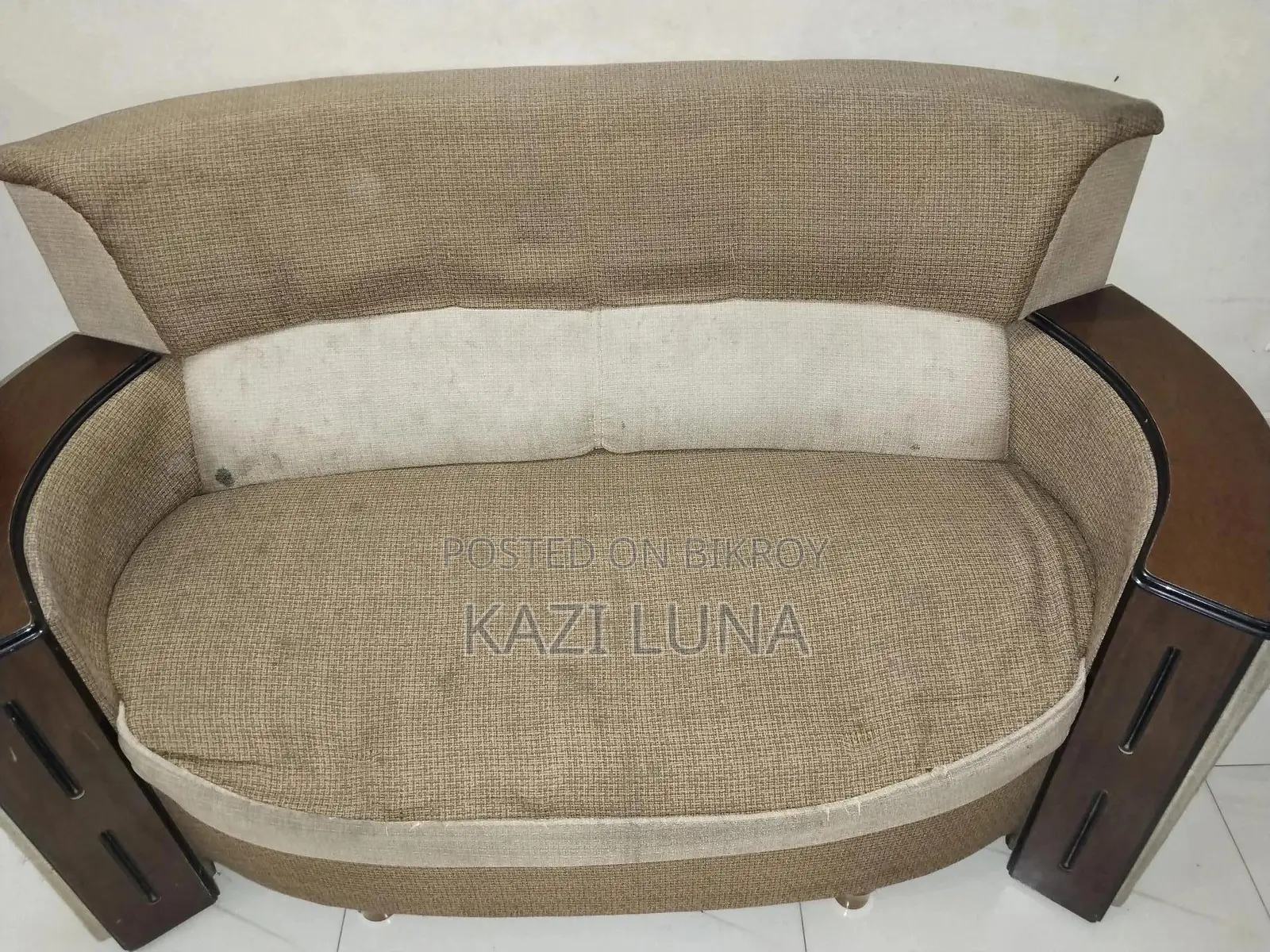 Good Quality 5-Seater (2+2+1) Brown Color Sofa Set for Sale