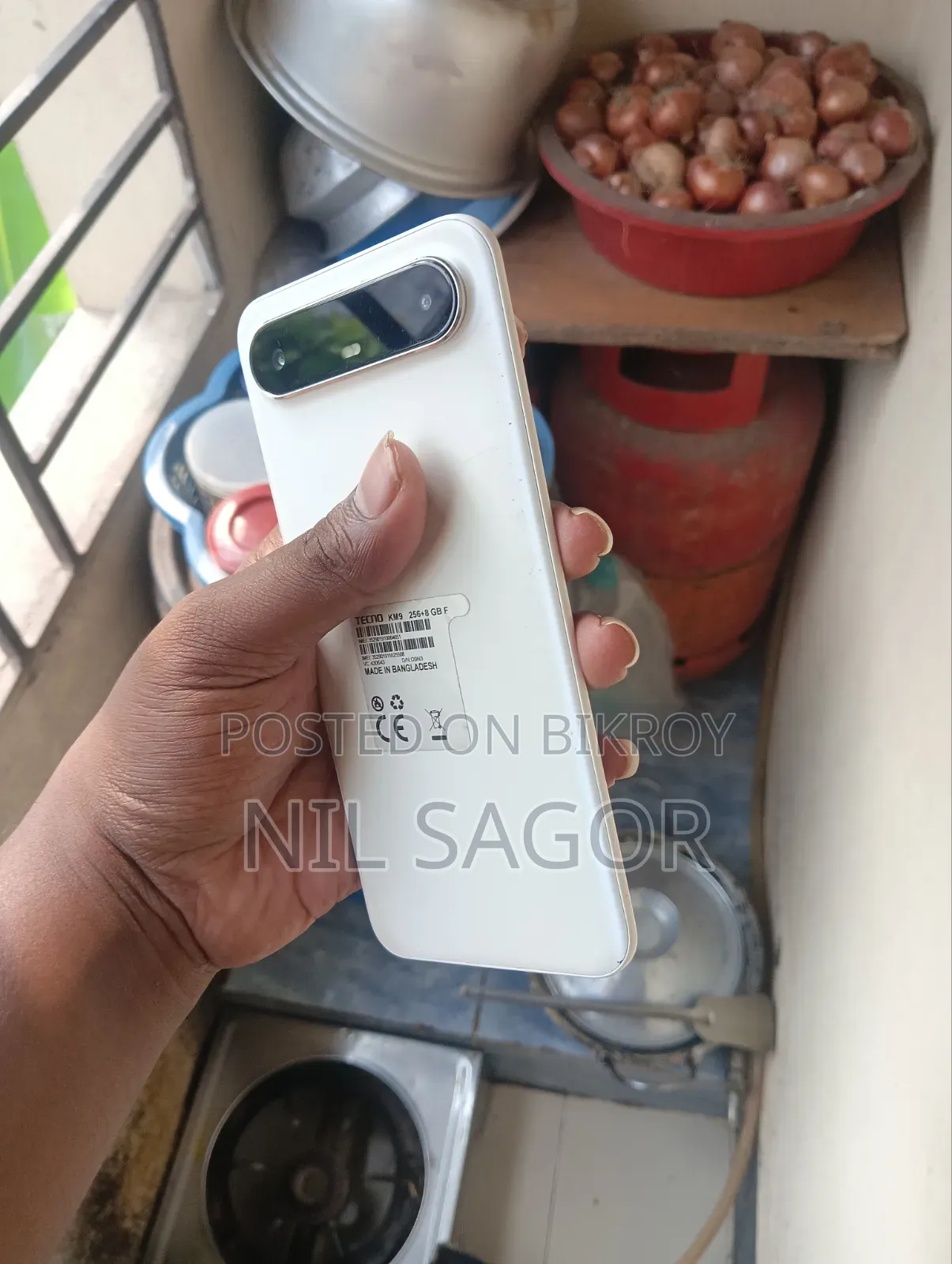 টেকনো পোভা স্লিম ৫জি ২৫৬ জিবি সাদা