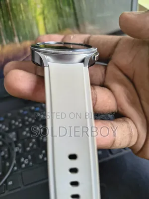 Samsung Galaxy Watch 4 Classic (Silver)