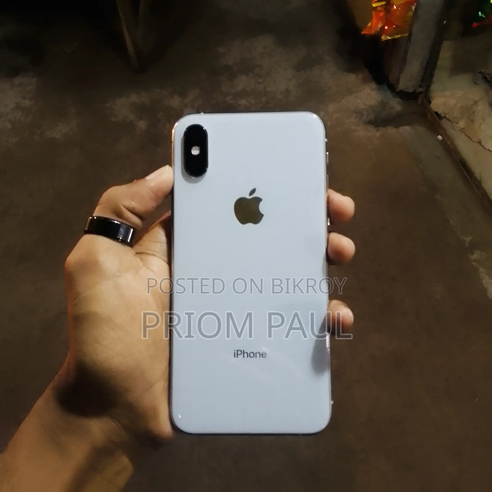 অ্যাপল আইফোন এক্সএস ২৫৬ জিবি হোয়াইট