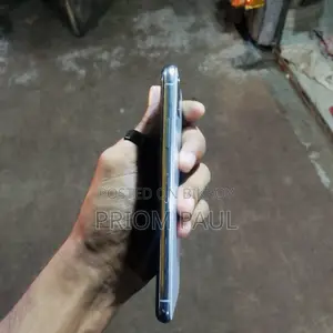 অ্যাপল আইফোন এক্সএস ২৫৬ জিবি হোয়াইট