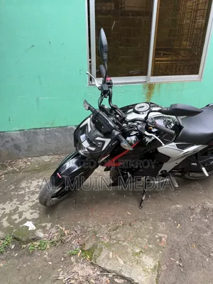 TVS Apache 160 4V 2022 Black