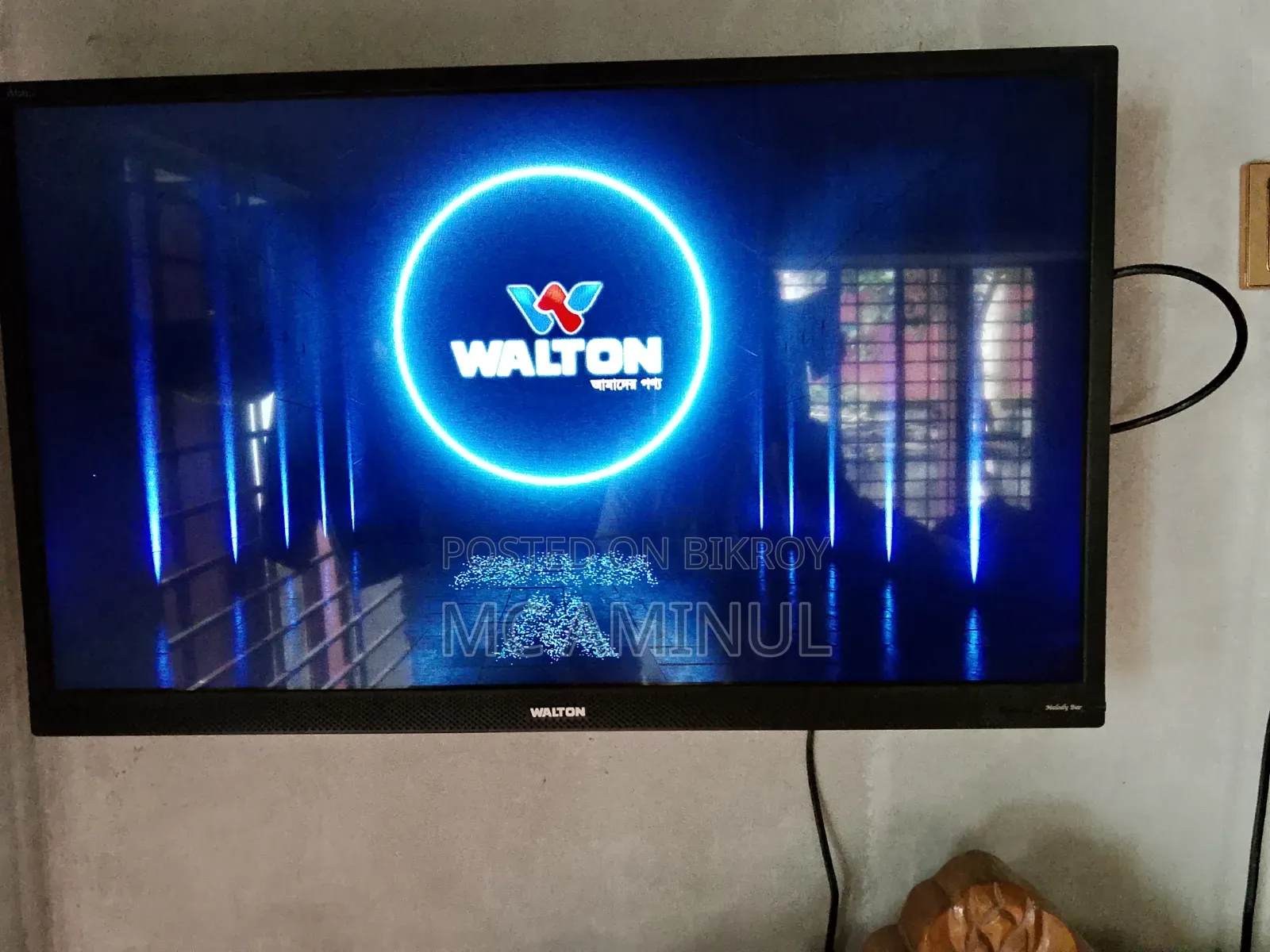 Wow, what a nice non-smart TV.