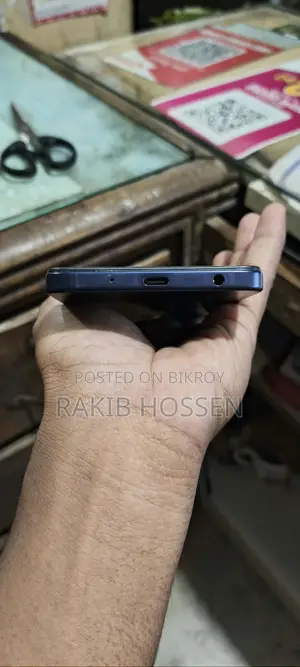 ভিভো ওয়াই১১ ১২৮ জিবি কালো