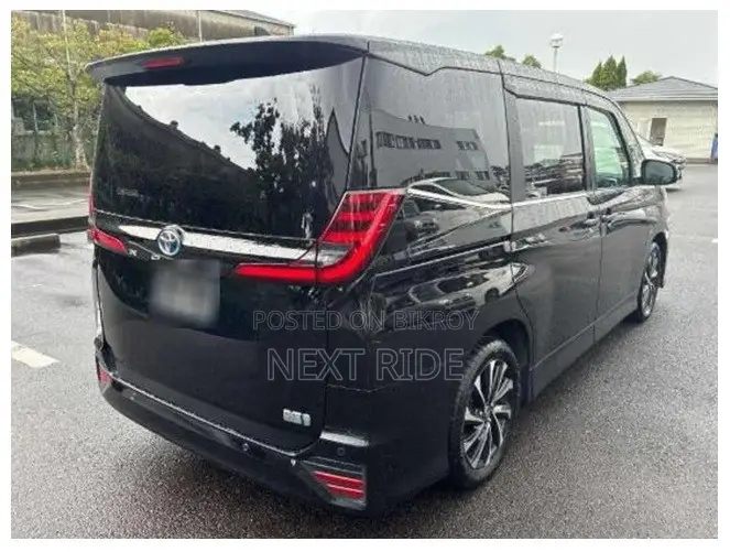 Toyota Noah 2022 Black