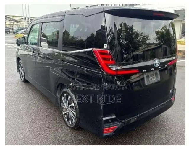 Toyota Noah 2022 Black