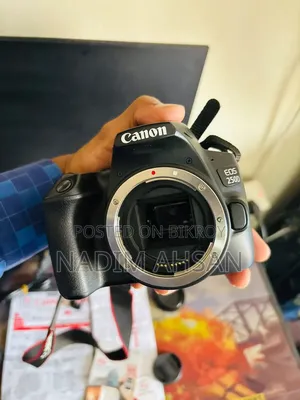 Canon EOS 250D