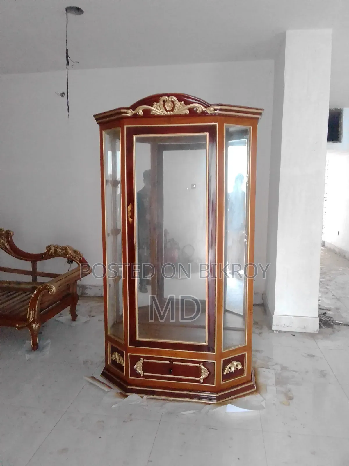 Lacquer Varnish