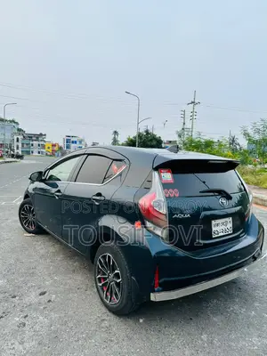 Toyota Aqua 2017 Blue