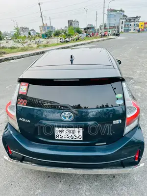 Toyota Aqua 2017 Blue