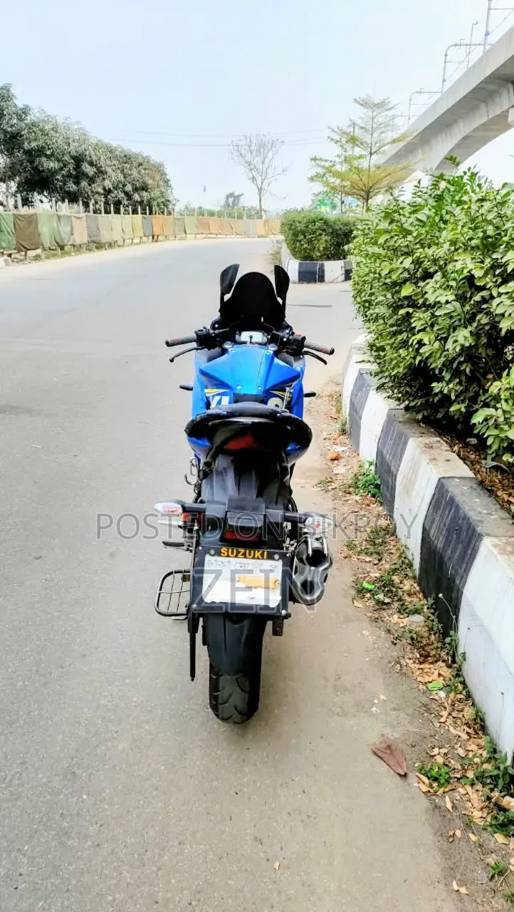 Suzuki Gixxer 2017 নীল
