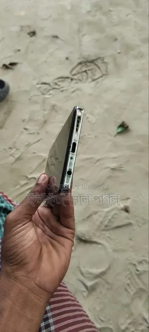Infinix Hot 40 Pro 128 GB Gold