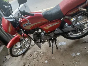 হিরো স্প্লেন্ডার প্লাস ২০১১ রেড