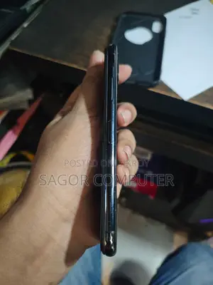 অ্যাপল আইফোন এক্স ২৫৬ জিবি ব্ল্যাক