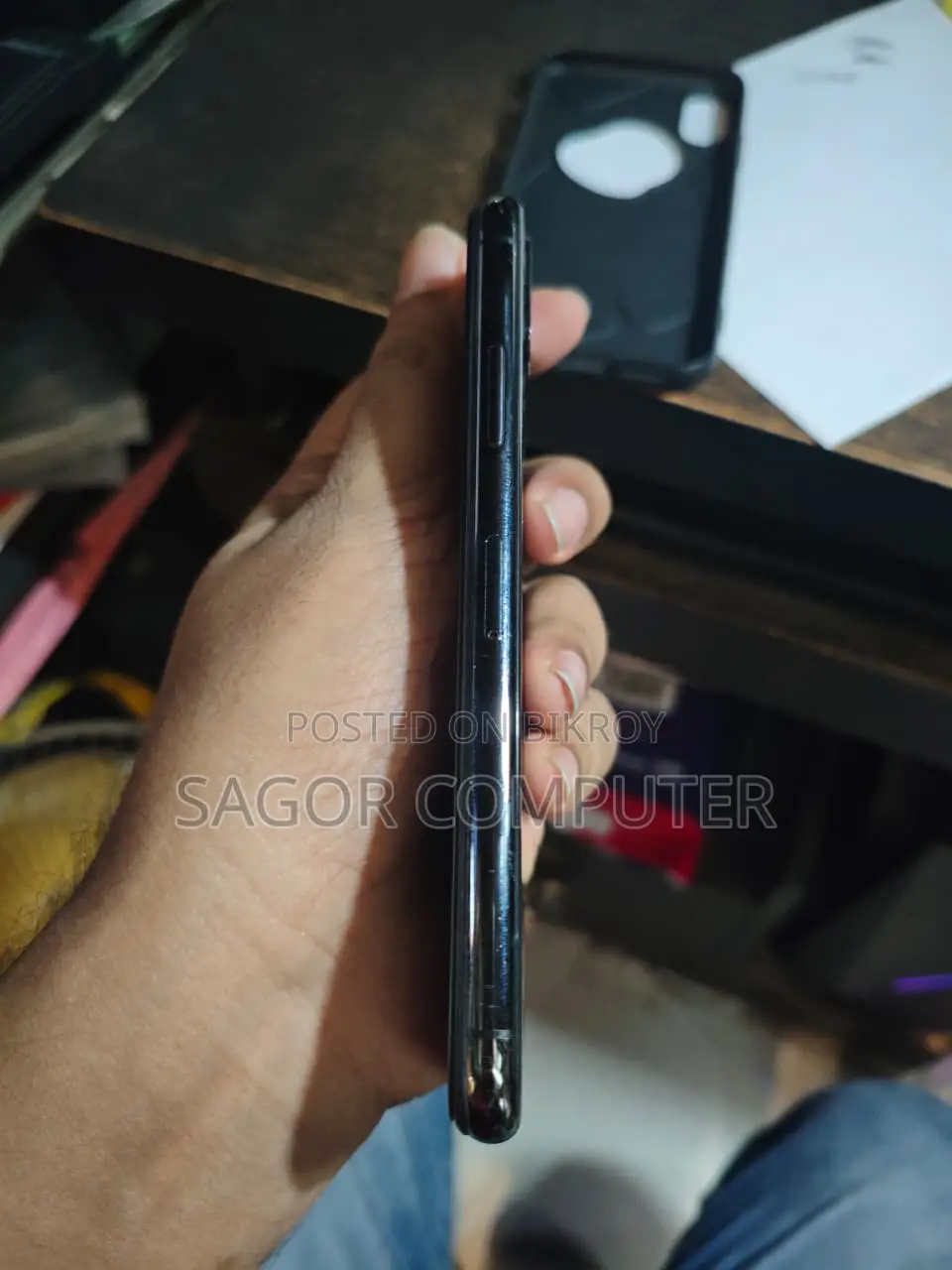 অ্যাপল আইফোন এক্স ২৫৬ জিবি ব্ল্যাক