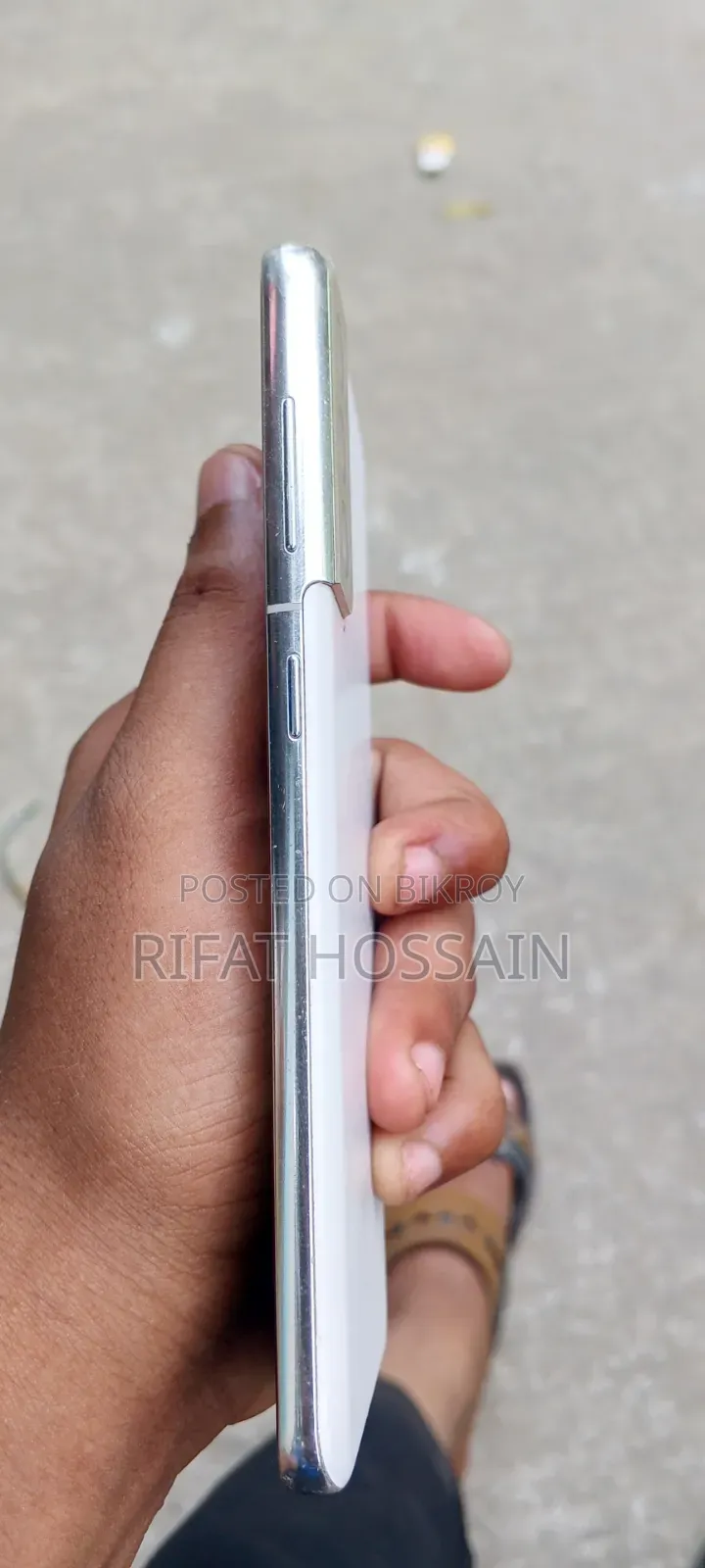 স্যামসাং গ্যালাক্সি এস২১ ৫জি ২৫৬ জিবি সাদা