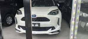 Toyota Yaris 2022 Pearl