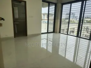 গুলশানের হোয়াইট প্রপার্টিতে ৩ বেডরুমের অ্যাপার্টমেন্ট ভাড়ার জন্য