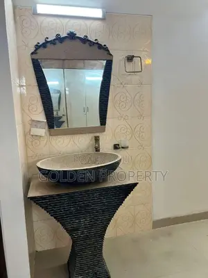 3bdrm Apartment in 1700 Sft Used Flat, Basundhara for sale